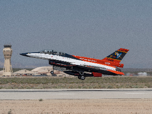Пробни лет америчког авиона Ф-16 без пилота, летелицом управљала вештачка интелигенција