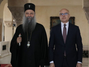 Први званични сусрет премијера Вучевића  са патријархом Порфиријем