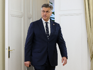 Пленковић сменио министра Баножића, тужилаштво потврдило да је изазвао несрећу
