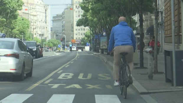 Бициклисти у Београду морају да се сналазе – нови километри стаза никако да освану 