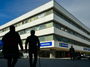 Лекари: Стање словачког премијера Фица се поправља