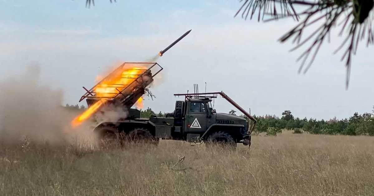 Зеленски: Други мировни самит требало би да оконча рат; управа Запорожја: Дроном оштећена трафостаница код нуклеарке