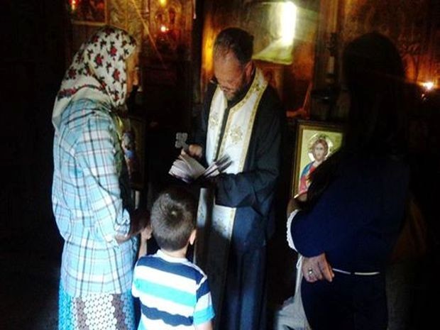 Молитва за оздрављење дечаку муслиманске вероисповести у Богородичиној цркви