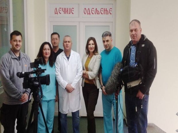 Екипа РТС-а са лекарима Здравственог центра Гњилане у Пасјану
