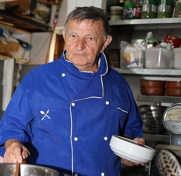 Мића Стојановић, мајстор кулинарства