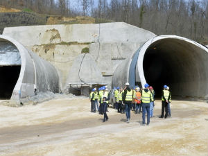 Čadež: Ulaganje u infrastrukturu način da se stručnjaci zadrže u Srbiji