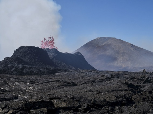 Ванредна ситуација на Исланду због могуће ерупције вулкана Фаградалсфјал