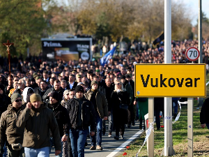 Хрватска обележава Дан сећања у Вуковару без представника СДСС-а, чули се повици "За дом спремни"