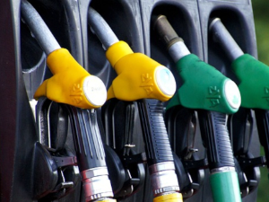 Нове цене горива – дизел јефтинији за два динара, цена бензина непромењена 