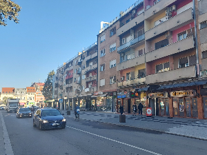 Жена пала са четвртог спрата зграде у центру Пожаревца