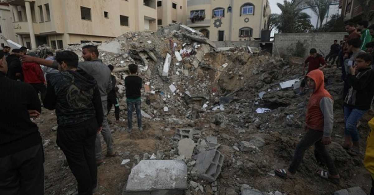 Број погинулих у нападу на избеглички камп у Магази порастао на 106; Размена ватре Израела и Хезболаха