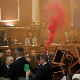 Хаос у албанском парламенту – посланик покушао да запали столице, а затим упалио бакљу
