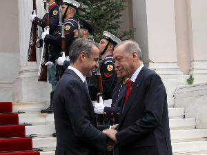 Срдачан сусрет Ердогана и Мицотакиса у Атини, поручено да нема нерешивих питања