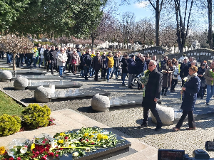 Шетња за Зорана, положени венци на Ђинђићев гроб