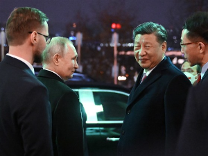 Си Ђинпинг и Путин на растанку: Кад смо заједно ми покрећемо промене