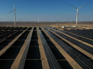 У кинеским пустињама граде се базе за одрживу енергију – колико ће производити струје