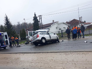 Удес у Десимировцу код Крагујевца, три особе повређене 