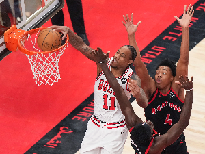 Булси после великог преокрета избацили Репторсе, Дерозанова ћеркица "икс-фактор"