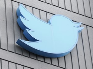 Твитер укинуо бесплатне плаве ознаке и престао са обележавањем медија