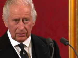 Краљ Чарлс III у Вашингтону у мисији обнове "посебних односа" Уједињеног Краљевства и Сједињених Држава