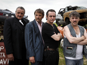 Пси лају ветар носи