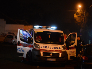 Дванаестогодишњи дечак ножем повредио сестру у породичној кући у Трговишту