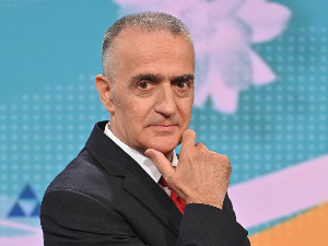 Поглед кроз кључаоницу: Дворске тајне