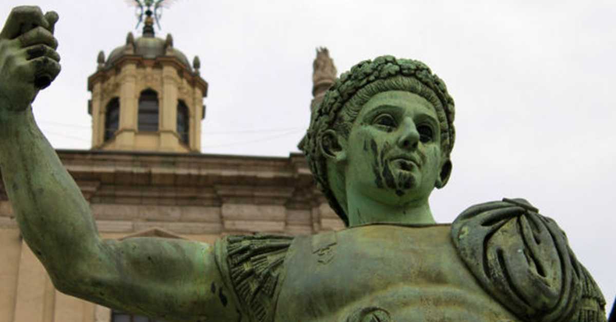  „313”: Два цара, два бога, 1-14