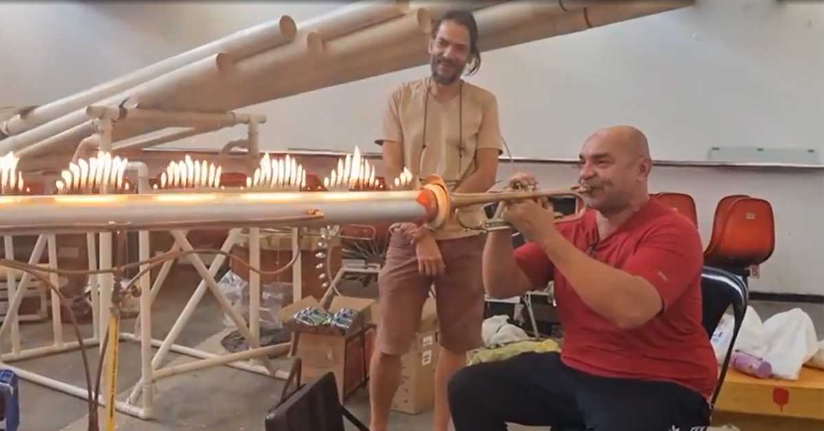 Бразилски трубач извео праву ватрену свирку