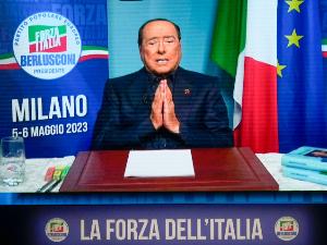 Берлускони: Било је тешко, сада почињем да обнављам странку