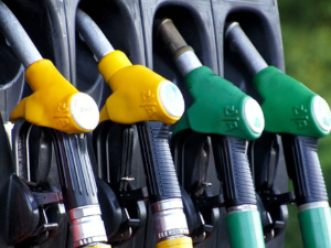 Нове цене горива, поскупели и дизел и бензин