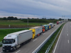 Кренули камиони преко границе - какво решење нуди Брисел