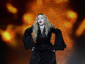 Мадона изашла из болнице, али још мора да се опоравља