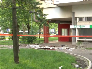 Обрушила се бетонска тераса са 11. спрата солитера на Новом Београду
