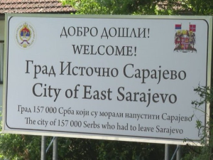 Кантоналне власти уклониле једну од табли са натписом: "Добродошли у Источно Сарајево, град 157.000 Срба који су морали напустити Сарајево".