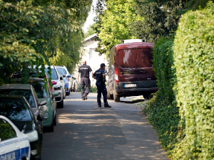 Тела мушкарца и жене пронађена у кући у Земуну