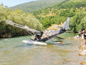 Беране, срушио се мали спортски авион у Лим - посада неповређена