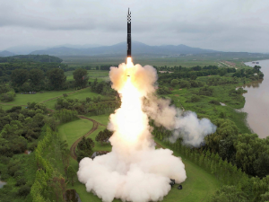 Нова севернокорејска интерконтинентална ракета "Хвасонг 18" нерешива енигма за Вашингтон