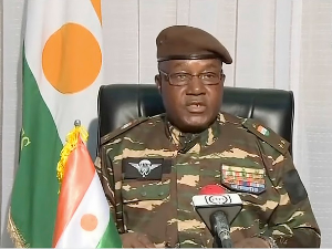 Војници прогласили генерала за председника Нигера – тврде да је устав суспендован, а влада распуштена