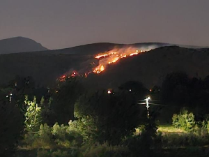 Велики пожар у Подгорици, било угрожено 10 кућа