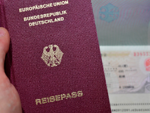 Немачка – ускоро лакше до двојног држављанства