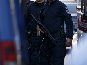 Канцеларија за КиМ: Косовска полиција под пуним наоружањем упала у просторије општине у селу Враниште