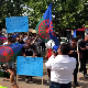 Протест Рома у Грачаници због тортуре полиције према њиховом сународнику