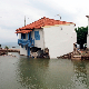 Шесторо мртвих у поплавама у Грчкој, нестао брачни пар из Аустрије који је био у бунгалову