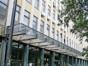 Подигнута оптужница против бившег политичара из Новог Сада због силовања