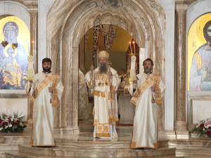 Патријарх Порфирије служио литургију у Храму Христовог васкрсења у Подгорици