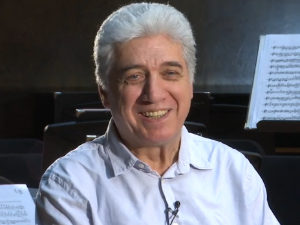 Поретрет уметника: Сретен Крстић