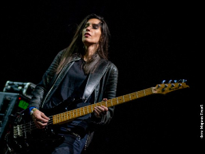 Слушај 'вамо!