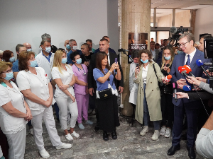 Вучић у Лесковцу: Општа болница готова до јануара 2025.