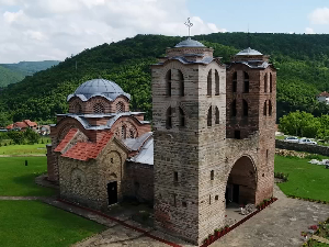 Средњовековни манастири и цркве у  Топлици